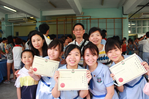 140705_周年畢業典禮暨15周年感恩崇拜140705174930151548_1