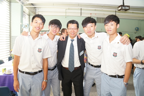 140705_周年畢業典禮暨15周年感恩崇拜1407051757041500699_