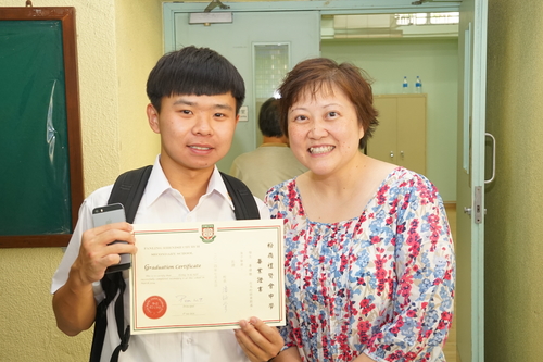 140705_周年畢業典禮暨15周年感恩崇拜1407051801351500710_