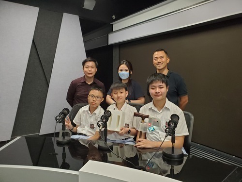 科學隊香港電台錄音訪問